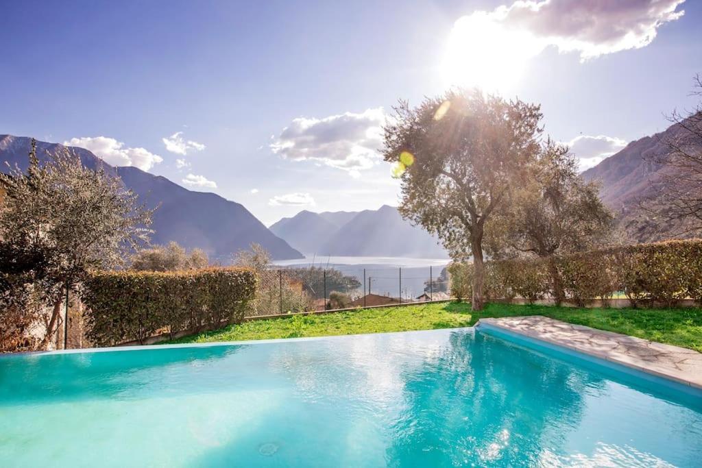 Sanny-grande B Sleeps 8 With Pool By Italian * Ossuccio
